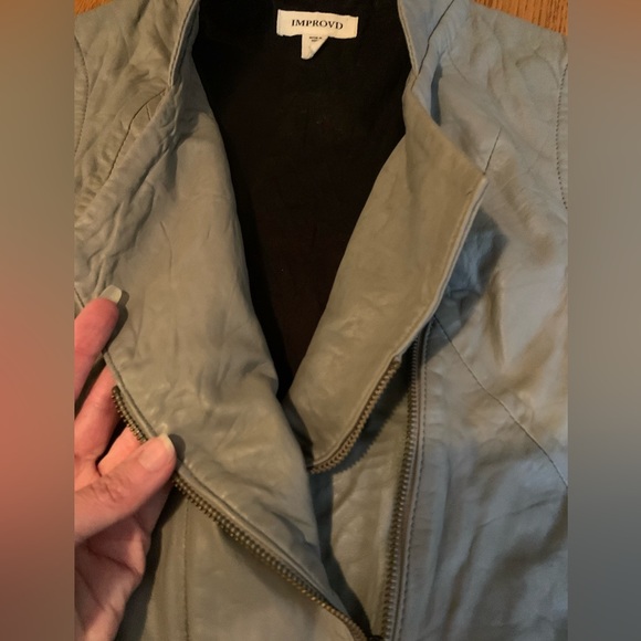 Improvd Leather Vest - Picture 3 of 5